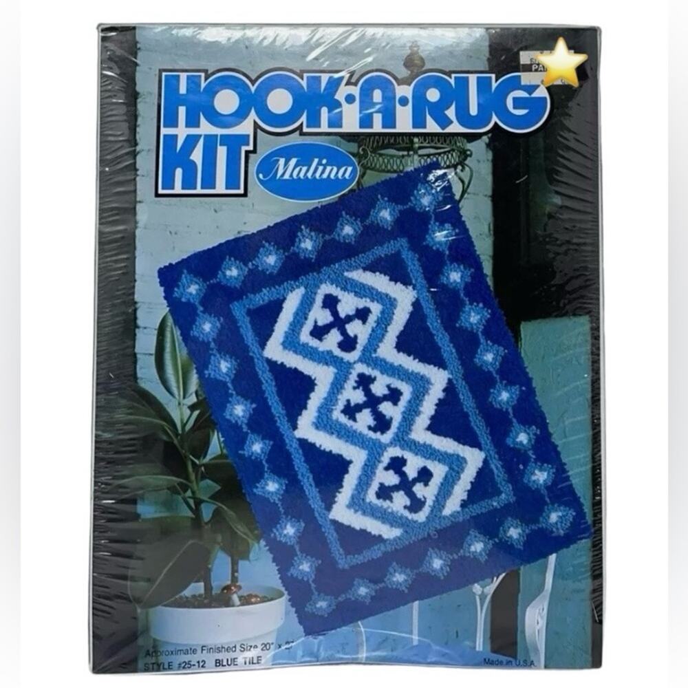 NWT Hook A Rug Kit By Malina #25-12 Blue Tile, 20” X 27
